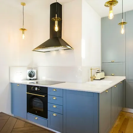 2 Beautiful Bdr Upscale Flat Embracing Tejo! Appartement Lissabon