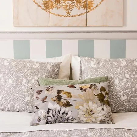 2 Beautiful Upscale Flat Embracing Tejo! Lisbon