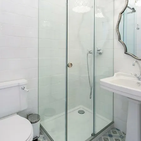 2 Beautiful Bdr Upscale Flat Embracing Tejo! * Lisboa